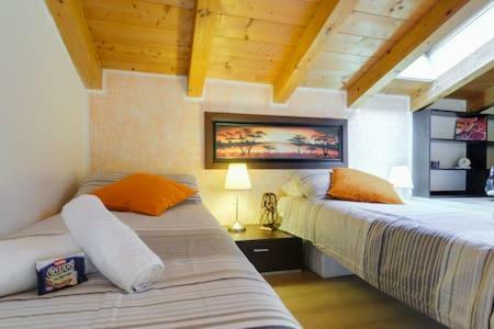 Loft Atmosphera เตรนโต ภายนอก รูปภาพ